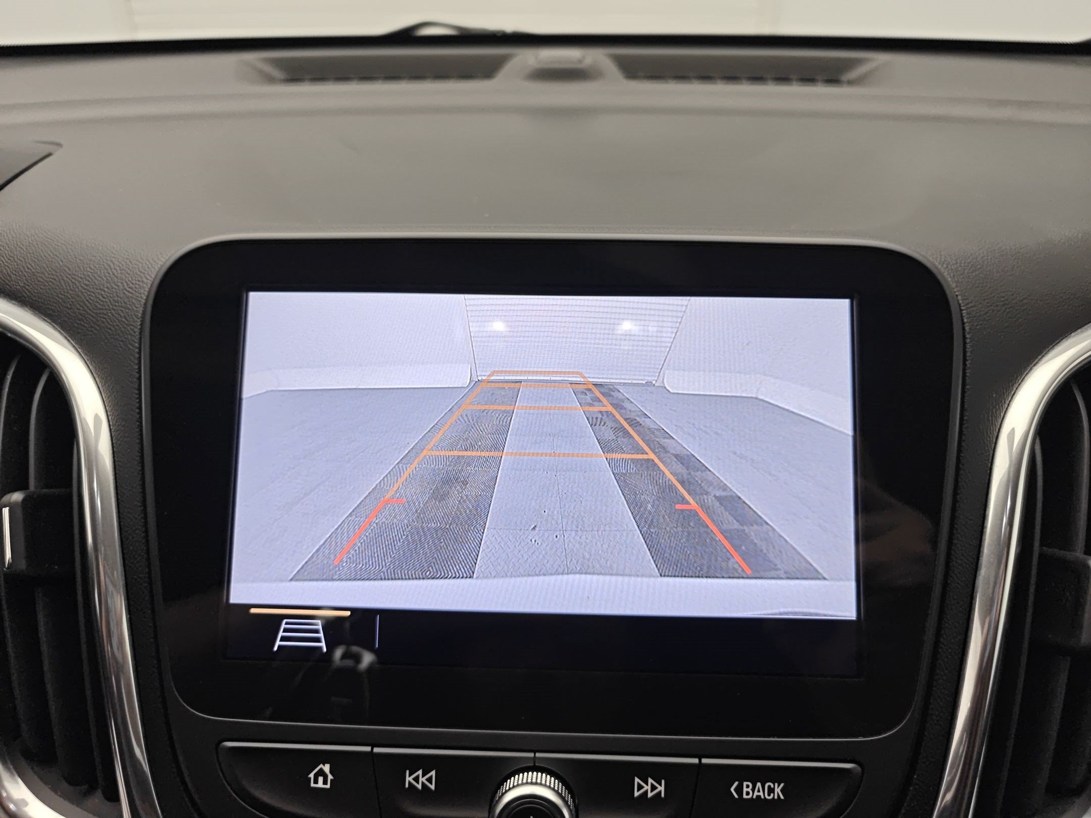 Certified 2019 Chevrolet Equinox LT w/ Sun & Navigation Package AWD/4WD image 19
