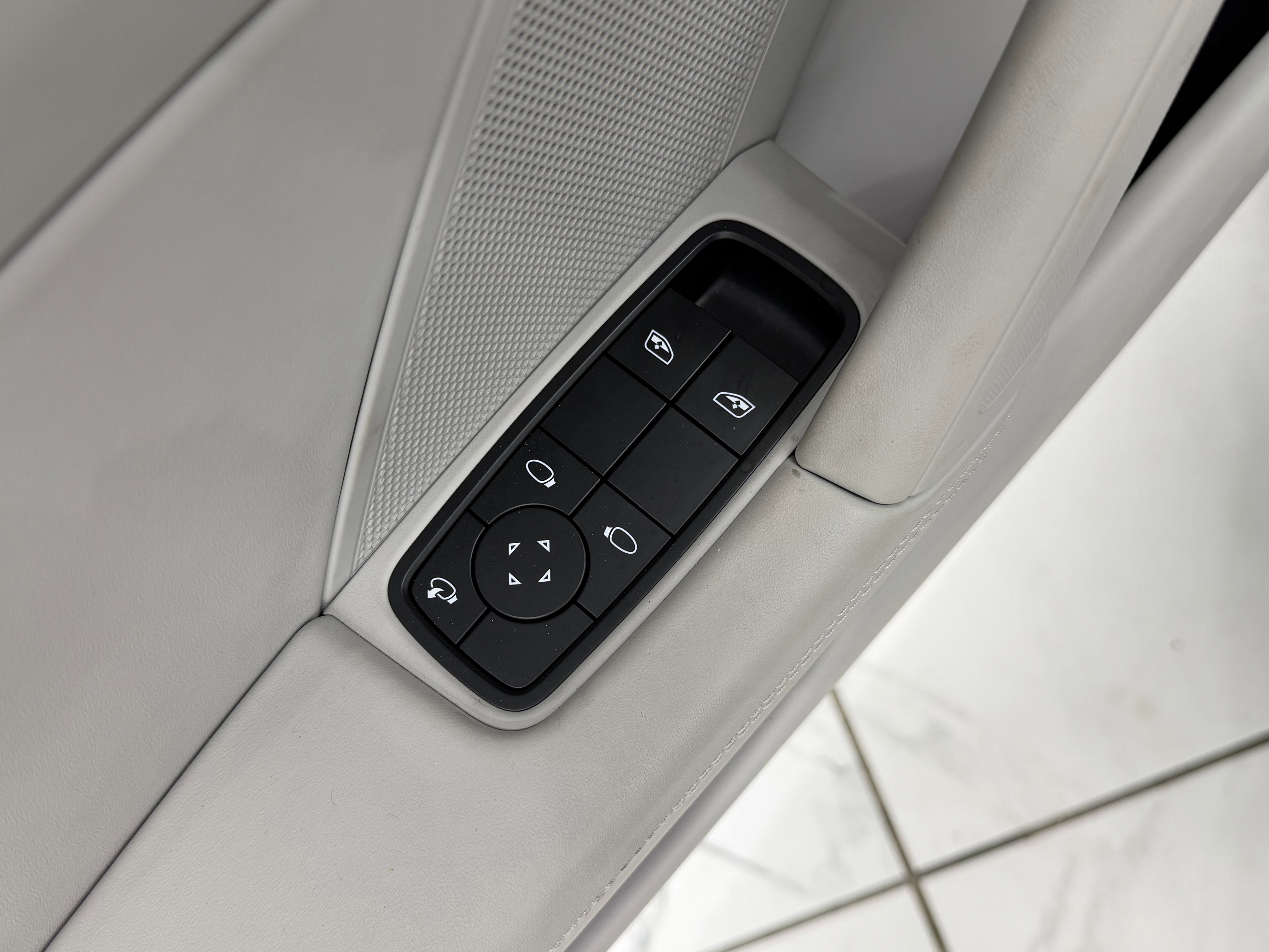 Certified 2022 Porsche 911 Targa 4S image 27