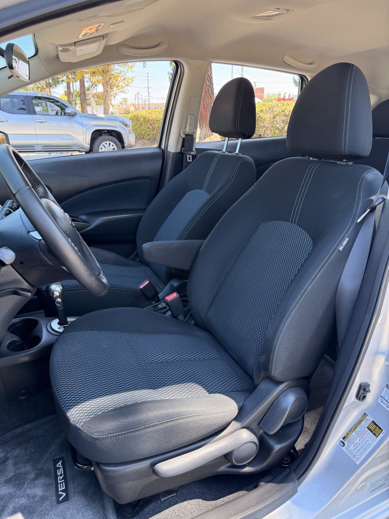 Used 2015 Nissan Versa Note FWD image 33