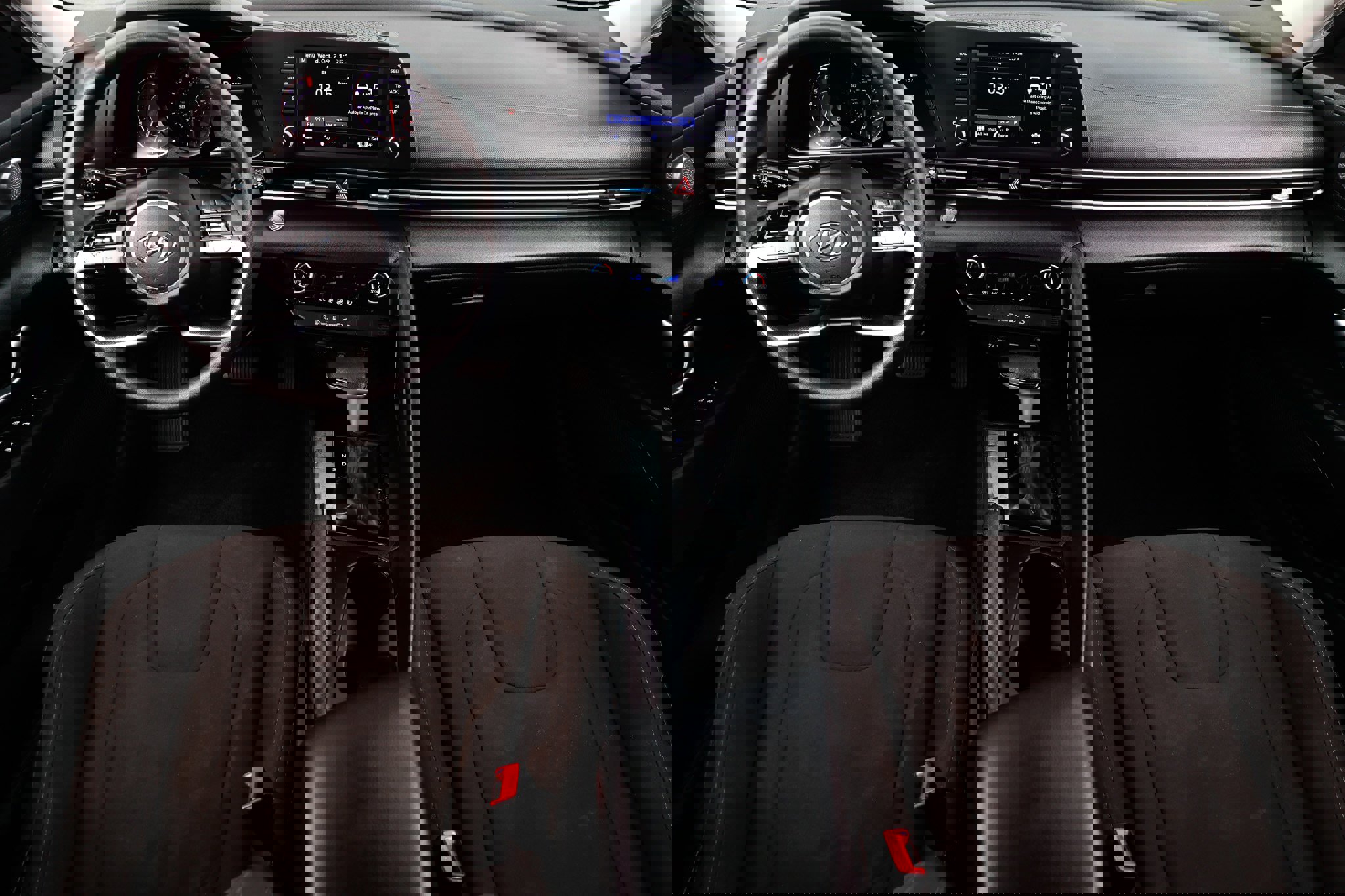 Used 2023 Hyundai Elantra SEL image 2