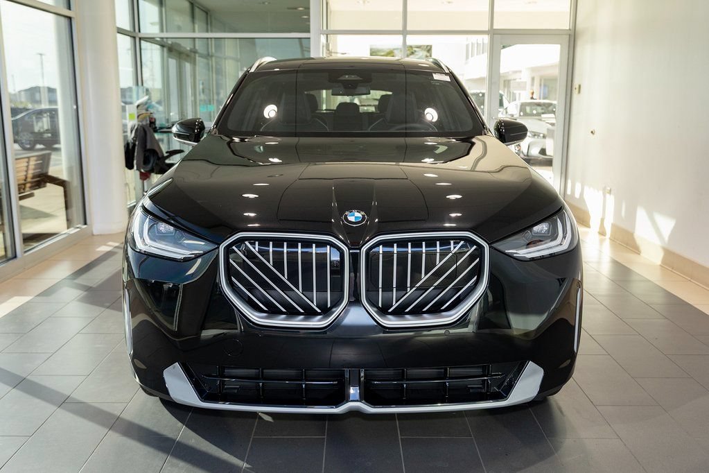 Used 2026 BMW X3 xDrive30i w/ Premium Package AWD/4WD image 2