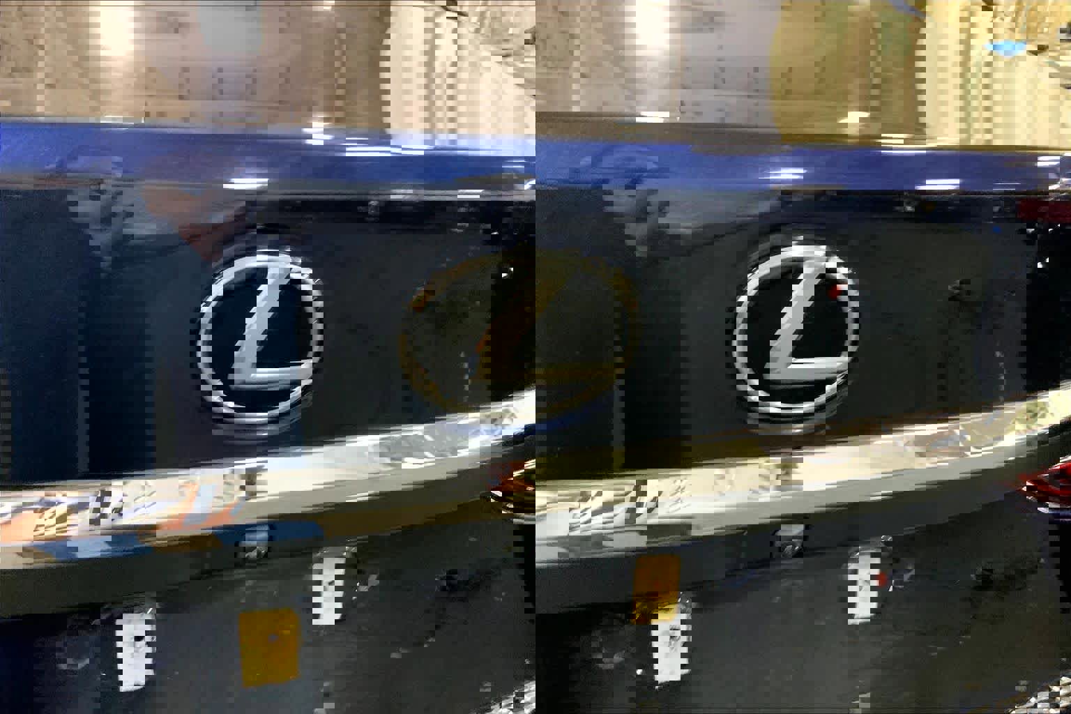 Used 2019 Lexus ES 350 w/ Accessory Package image 10