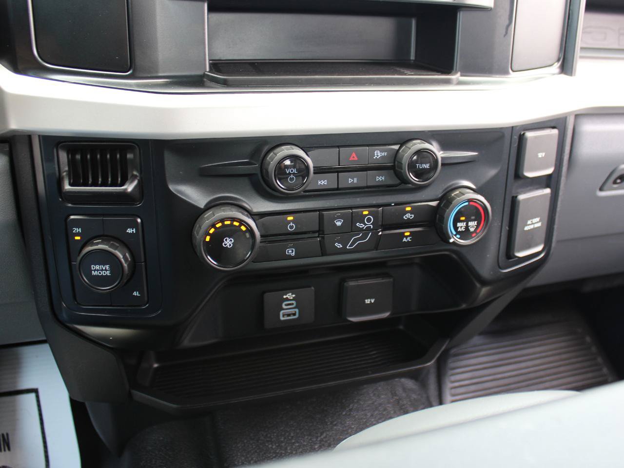 Used 2025 Ford F350 XL AWD/4WD image 29
