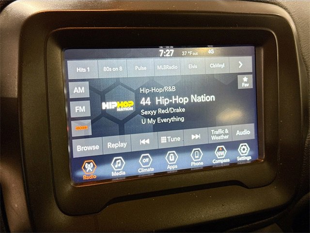 Used 2021 Jeep Renegade Sport image 16