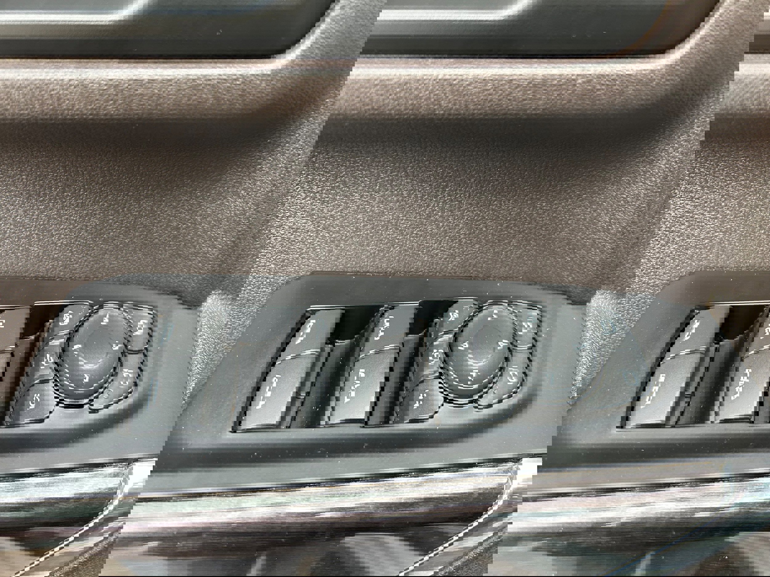 Used 2020 Chevrolet Silverado 2500 LTZ image 20