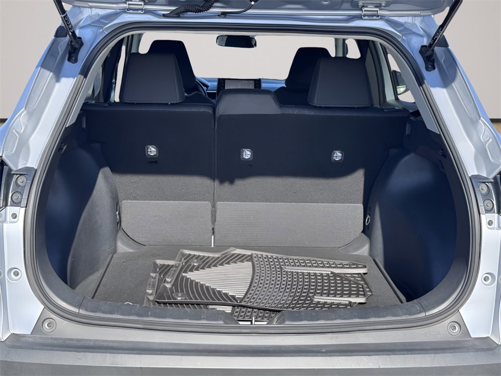 Used 2022 Toyota Corolla Cross LE image 19