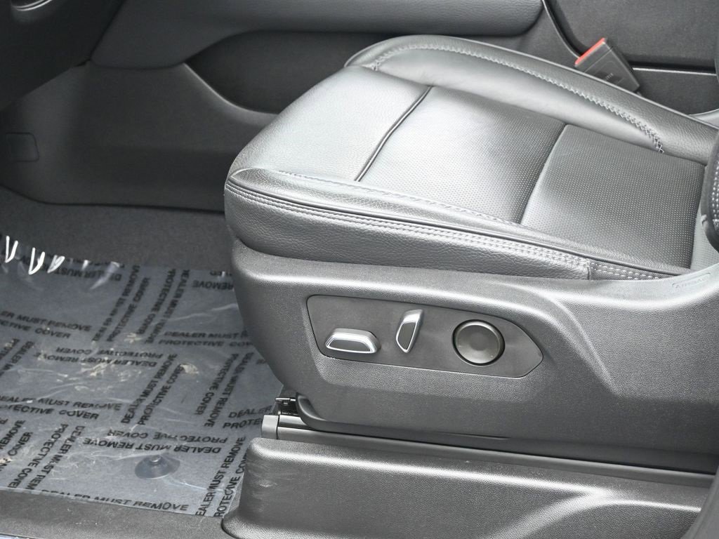 Used 2023 GMC Yukon Denali image 17