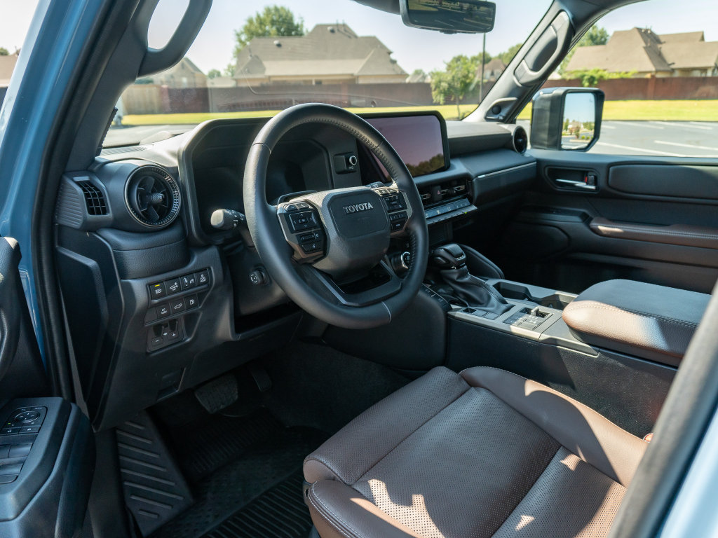 Used 2025 Toyota Land Cruiser w/ Premium Package AWD/4WD image 10