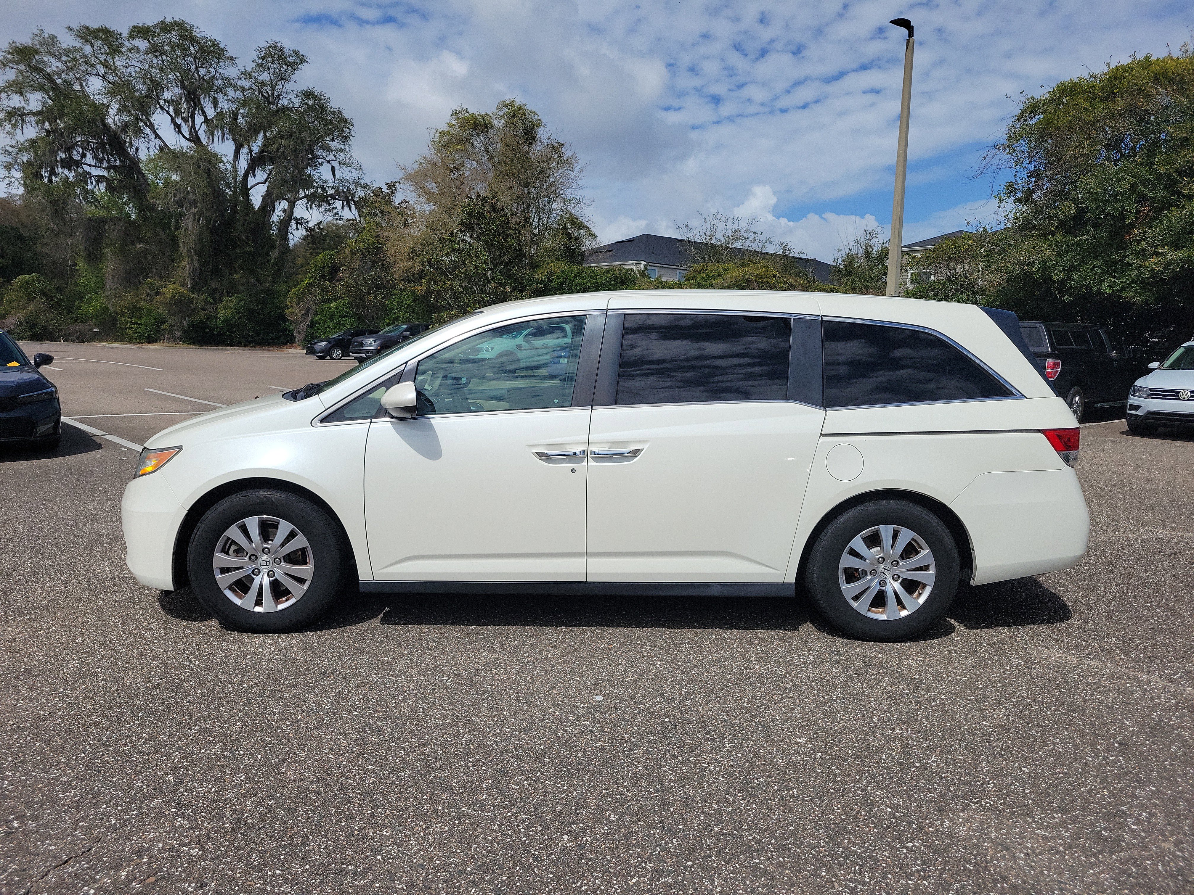Used 2016 Honda Odyssey EX-L image 2