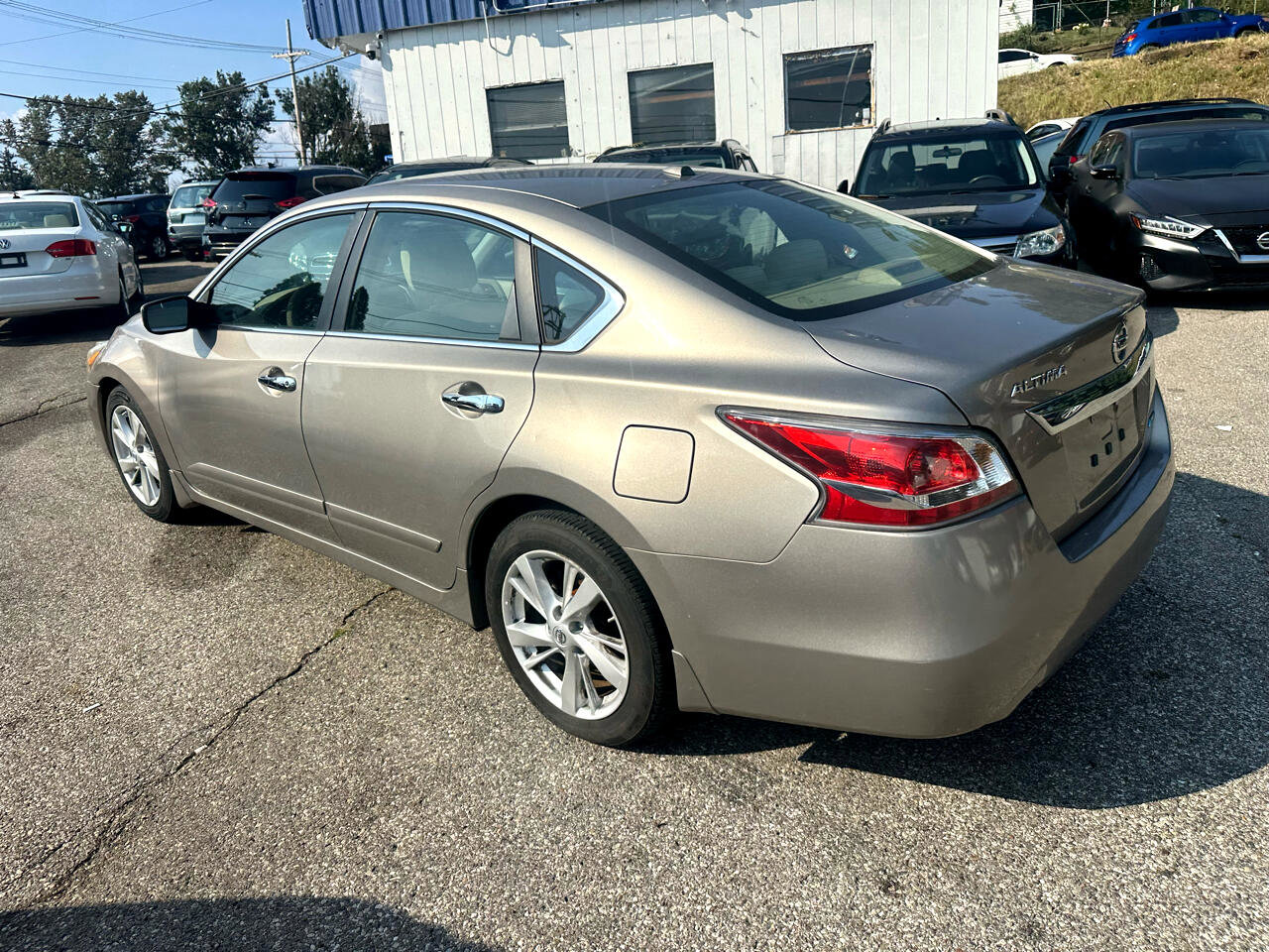 Used 2014 Nissan Altima 2.5 SV image 11