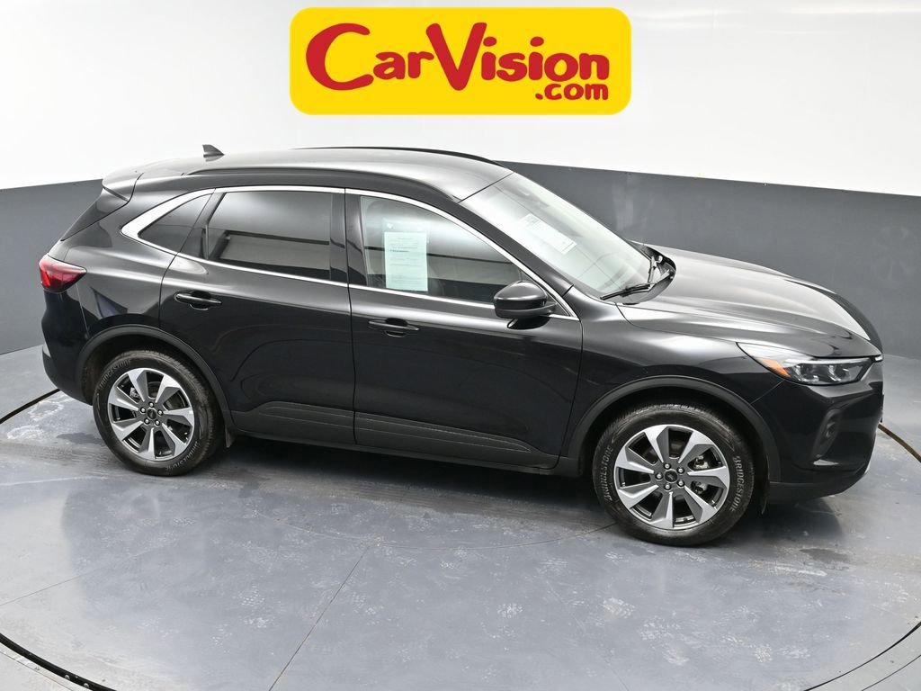Used 2025 Ford Escape Platinum image 45