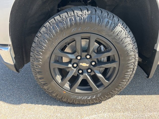 Used 2019 Chevrolet Silverado 1500 LT w/ All-Star Edition image 9