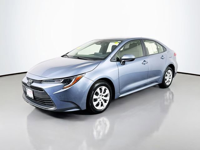 Used 2023 Toyota Corolla LE FWD image 2