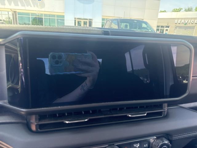 Used 2025 Jeep Gladiator Sport AWD/4WD image 23