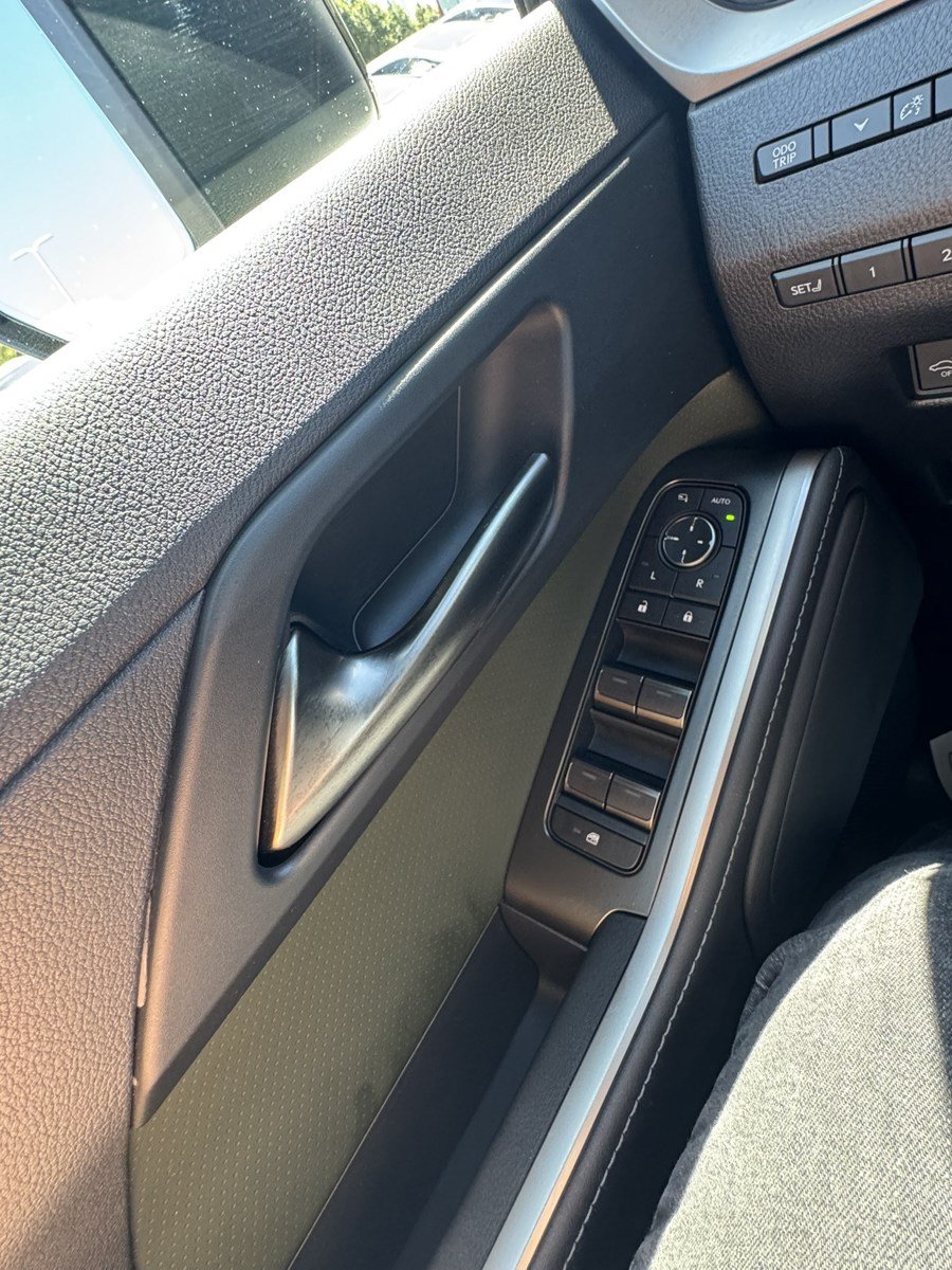 Used 2026 Lexus GX 550 AWD/4WD image 15