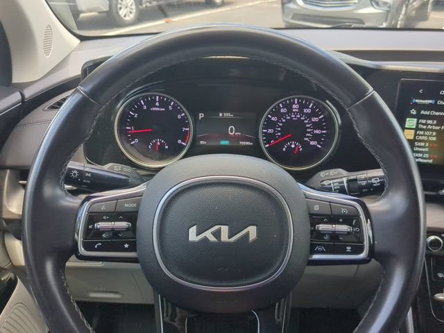 Used 2024 Kia Carnival EX FWD image 32