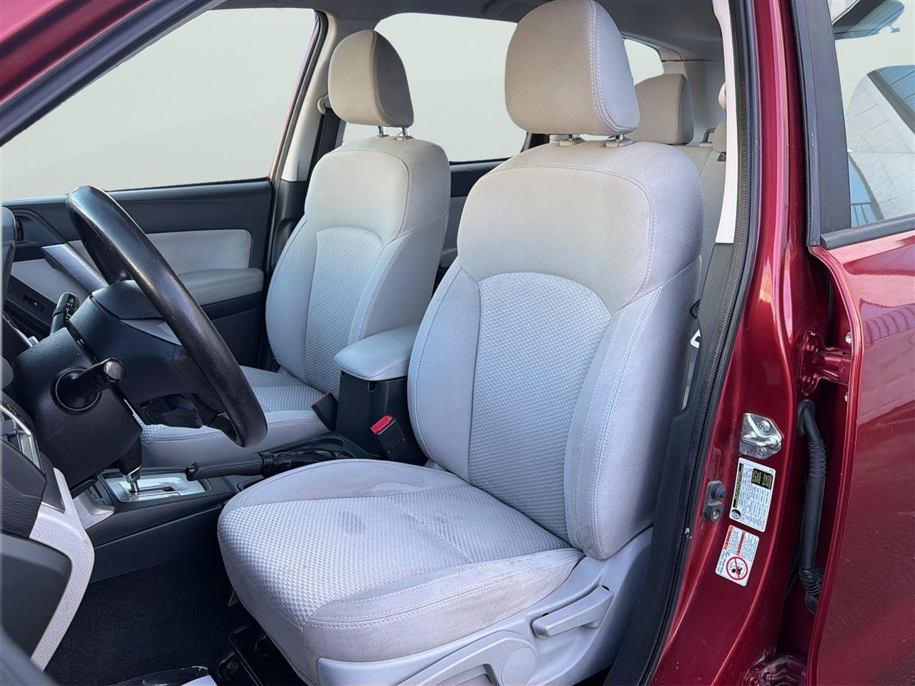 Used 2016 Subaru Forester 2.5i AWD/4WD image 12