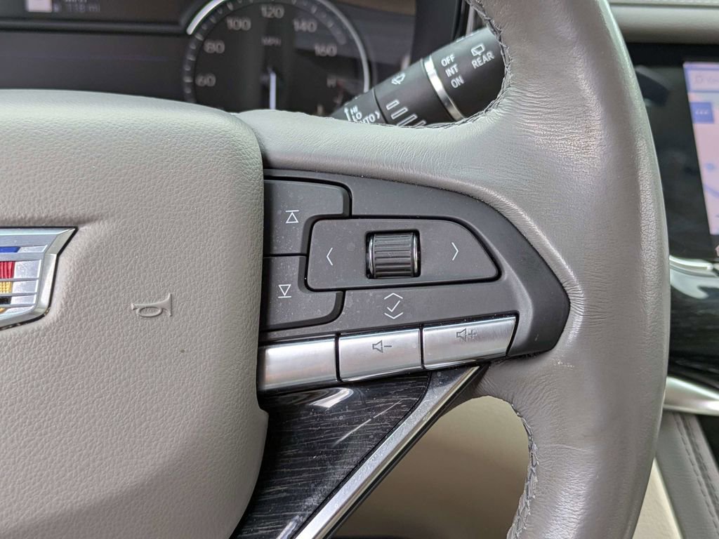 Used 2021 Cadillac XT6 Premium Luxury image 32