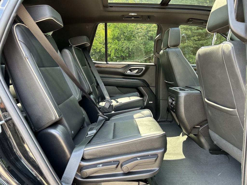 Used 2023 Chevrolet Tahoe Premier AWD/4WD image 18