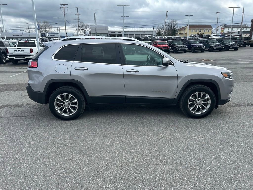 Used 2019 Jeep Cherokee Latitude Plus w/ Comfort/Convenience Group image 5