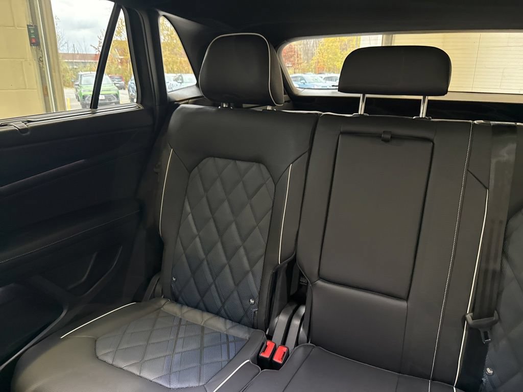 New 2026 Volkswagen Atlas Cross Sport SEL Premium R-Line AWD/4WD image 13
