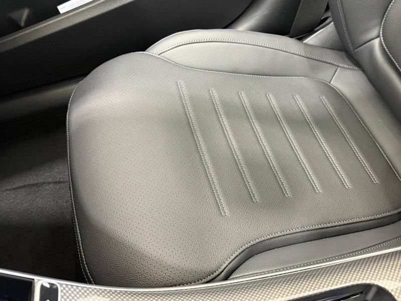 New 2026 Mercedes-Benz C 300 4MATIC Sedan image 18