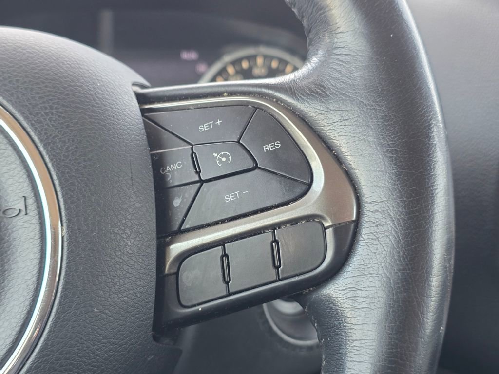 Used 2020 Jeep Renegade Limited w/ UConnect 8.4 Nav Group image 18