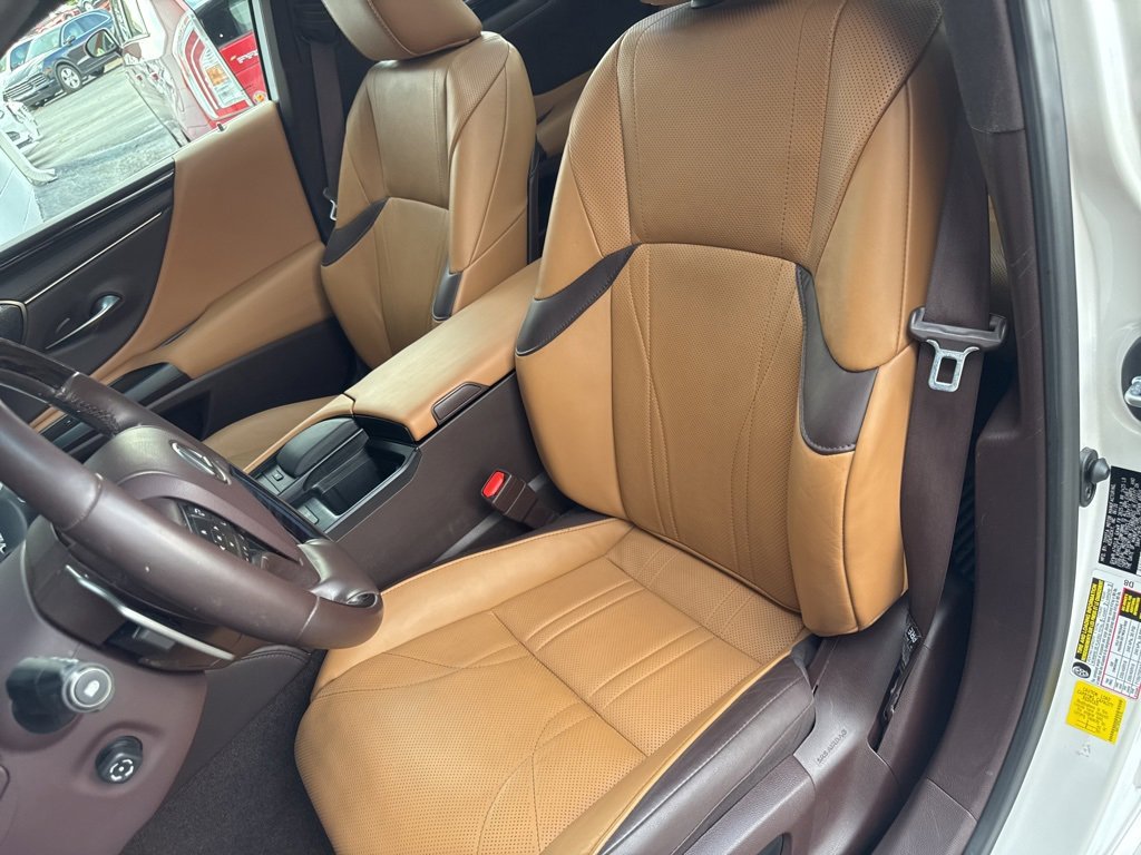 Used 2020 Lexus ES 350 Ultra Luxury image 7