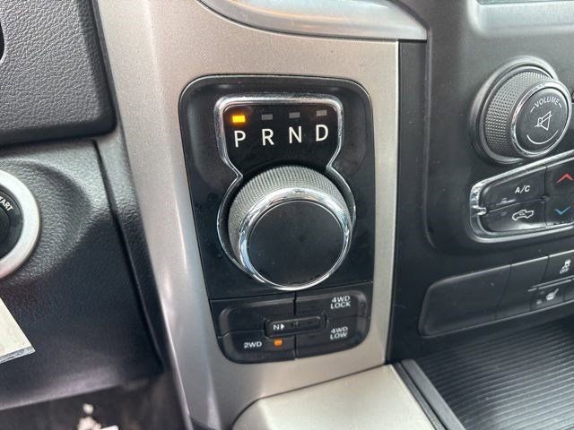 Used 2017 RAM 1500 Classic SLT w/ SLT Plus D←cor Group image 20