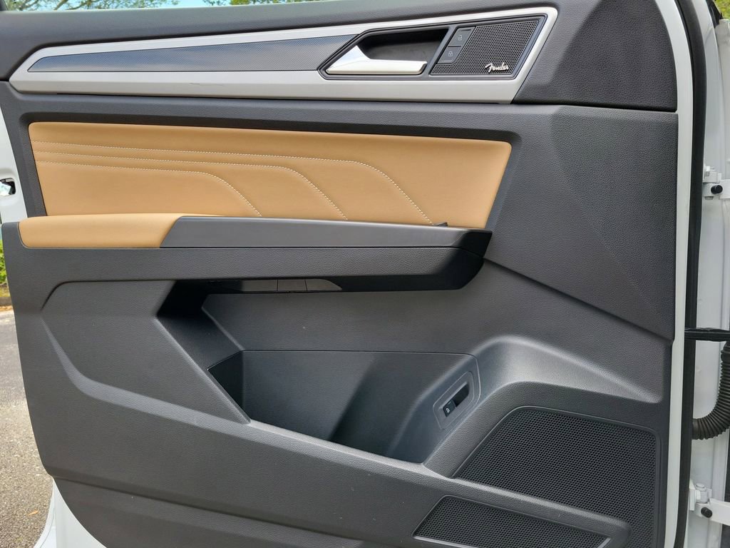 Used 2023 Volkswagen Atlas Cross Sport SEL Premium R-Line image 19