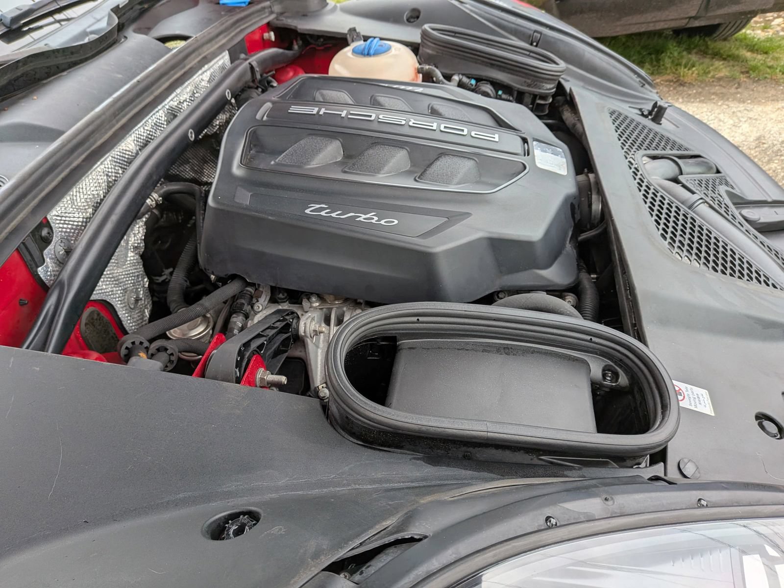 Used 2017 Porsche Macan Turbo AWD/4WD image 19