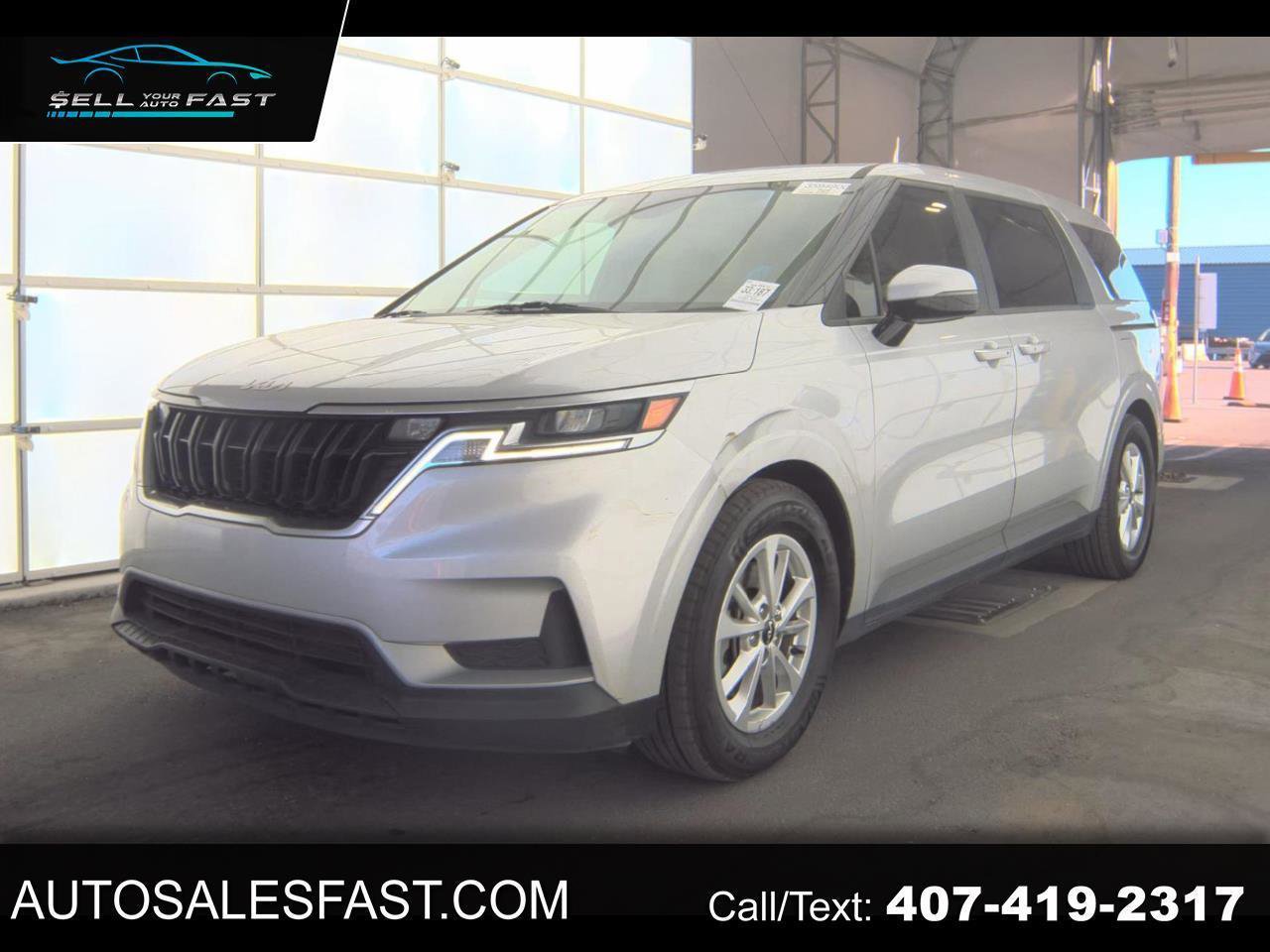 Used 2022 Kia Carnival LX image 1