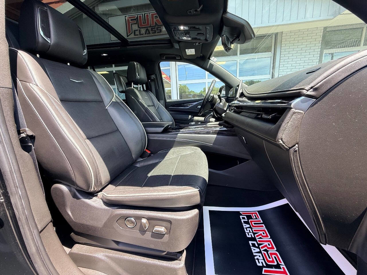 Used 2021 Cadillac Escalade ESV Sport w/ Driver Assist Tech Package image 44