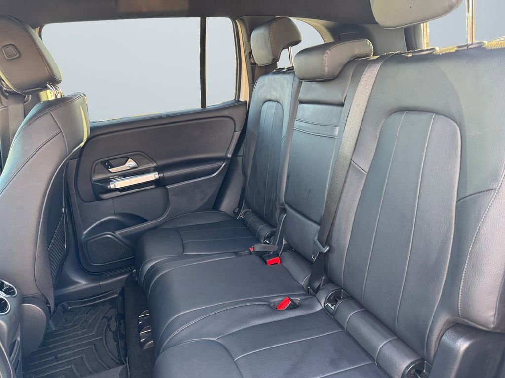 Used 2022 Mercedes-Benz GLB 250 4MATIC image 13