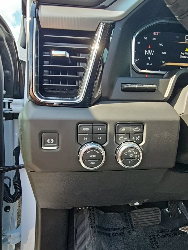 Used 2026 GMC Sierra 1500 Denali AWD/4WD image 15