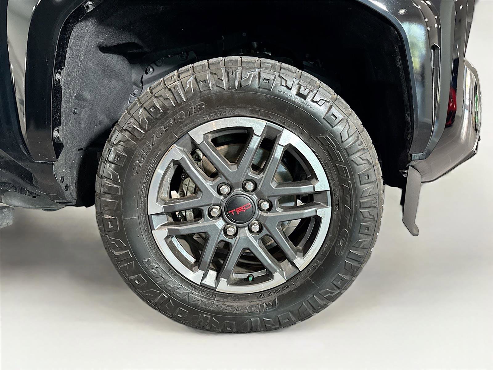 Used 2024 Toyota Tacoma TRD Sport image 32