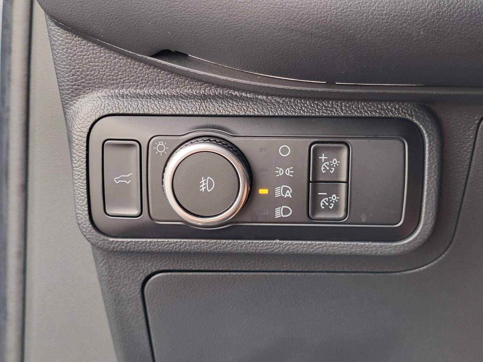 Certified 2025 Ford Explorer ST image 23