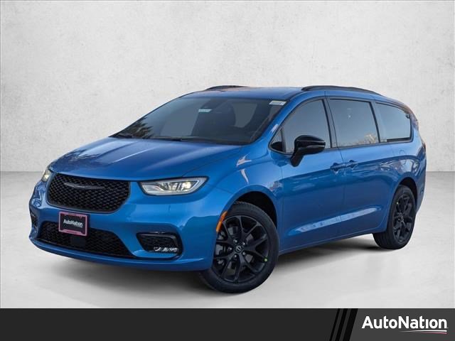 New 2026 Chrysler Pacifica Select w/ S Appearance Package