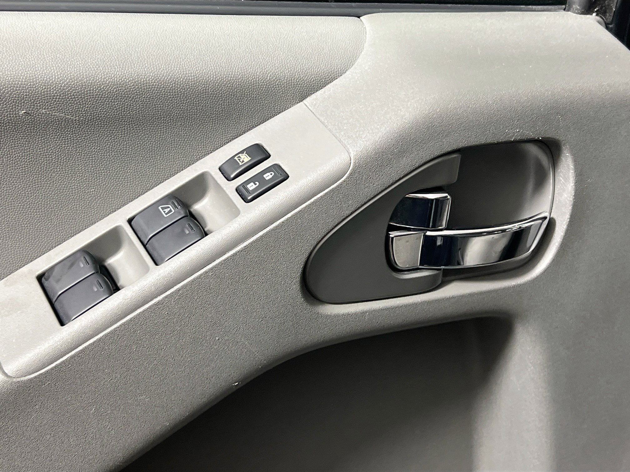 Used 2021 Nissan Frontier SV w/ Midnight Edition Floor Mats image 16