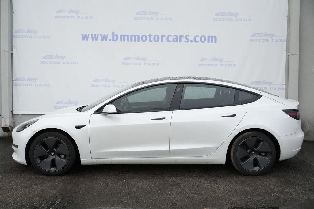 Used 2021 Tesla Model 3 Standard Range Plus image 8