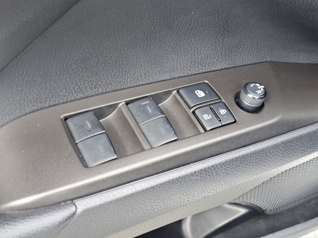Used 2023 Toyota Camry SE image 16