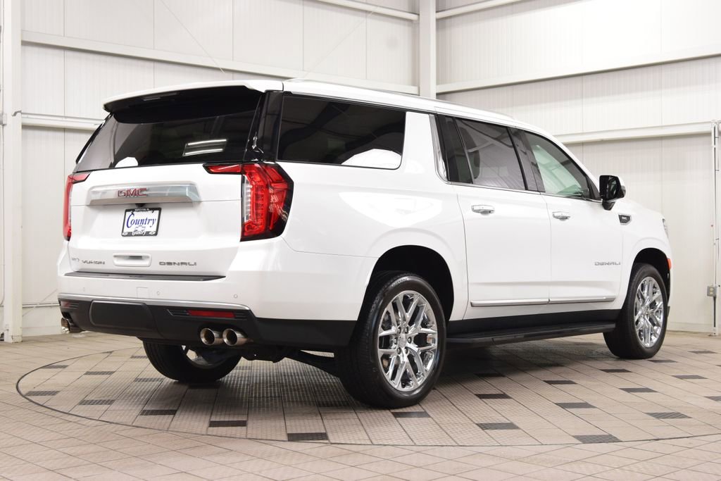 Used 2024 GMC Yukon XL Denali AWD/4WD image 8