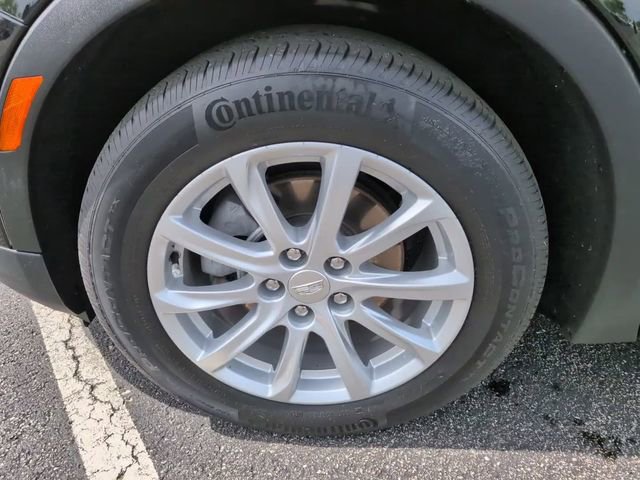 Certified 2022 Cadillac XT4 Luxury w/ Cold Weather Package FWD image 11