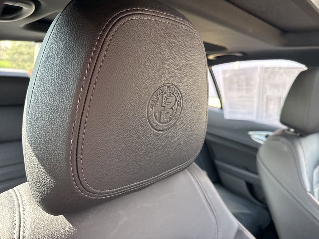 Used 2023 Alfa Romeo Giulia Veloce image 61