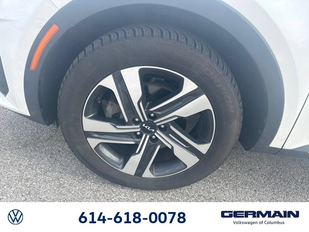 Used 2022 Kia Sorento EX w/ Panoramic Sunroof Package AWD/4WD image 17