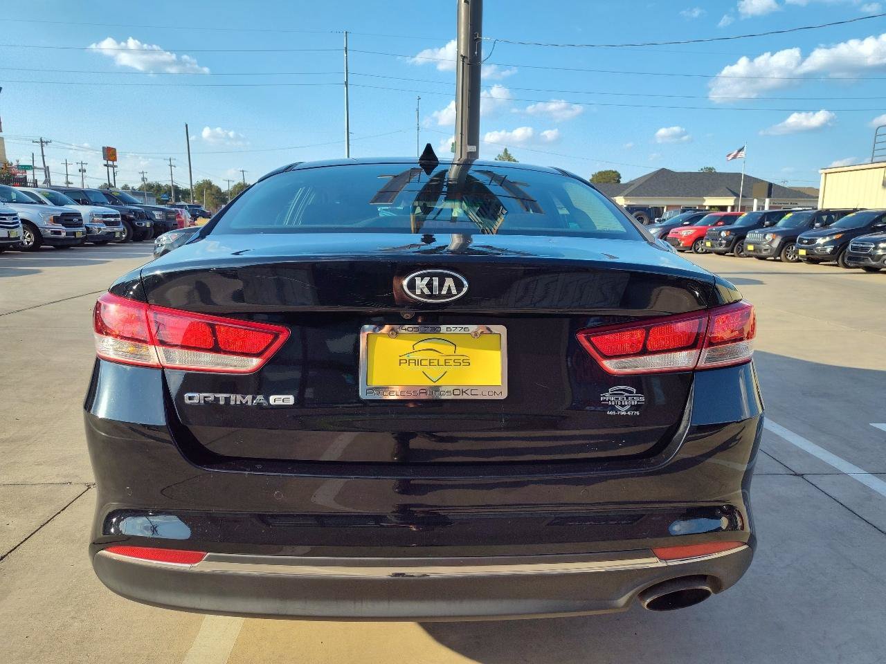 Used 2017 Kia Optima LX w/ Convenience Package FWD image 3