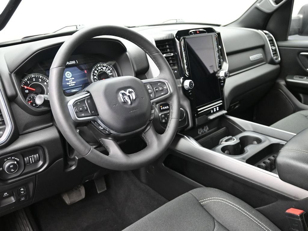 Used 2025 RAM 1500 Big Horn AWD/4WD image 9
