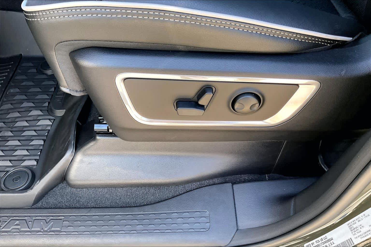 New 2027 RAM 1500 Laramie AWD/4WD image 17