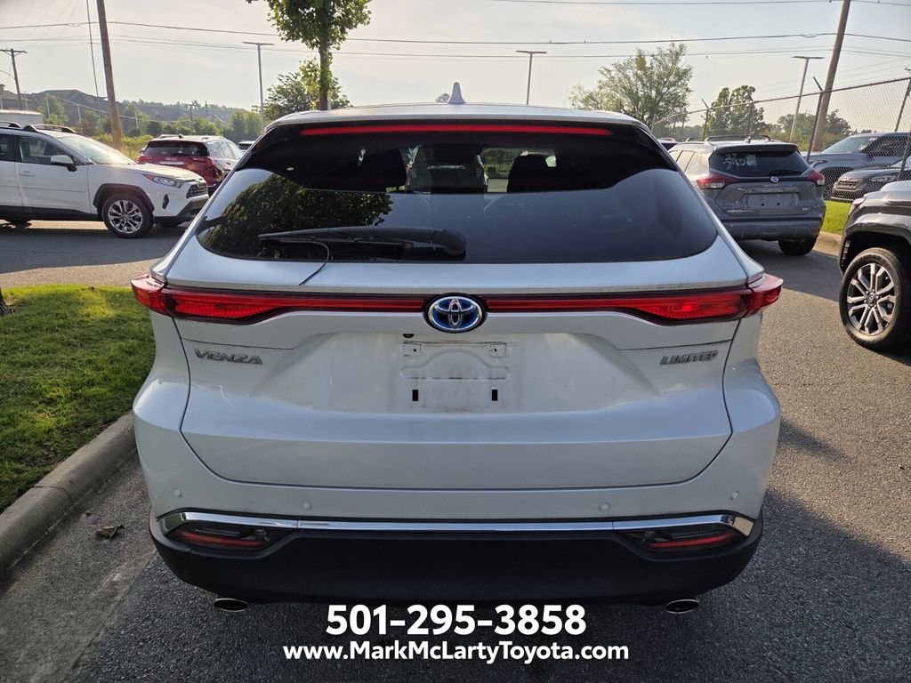 Used 2024 Toyota Venza Limited AWD/4WD image 9