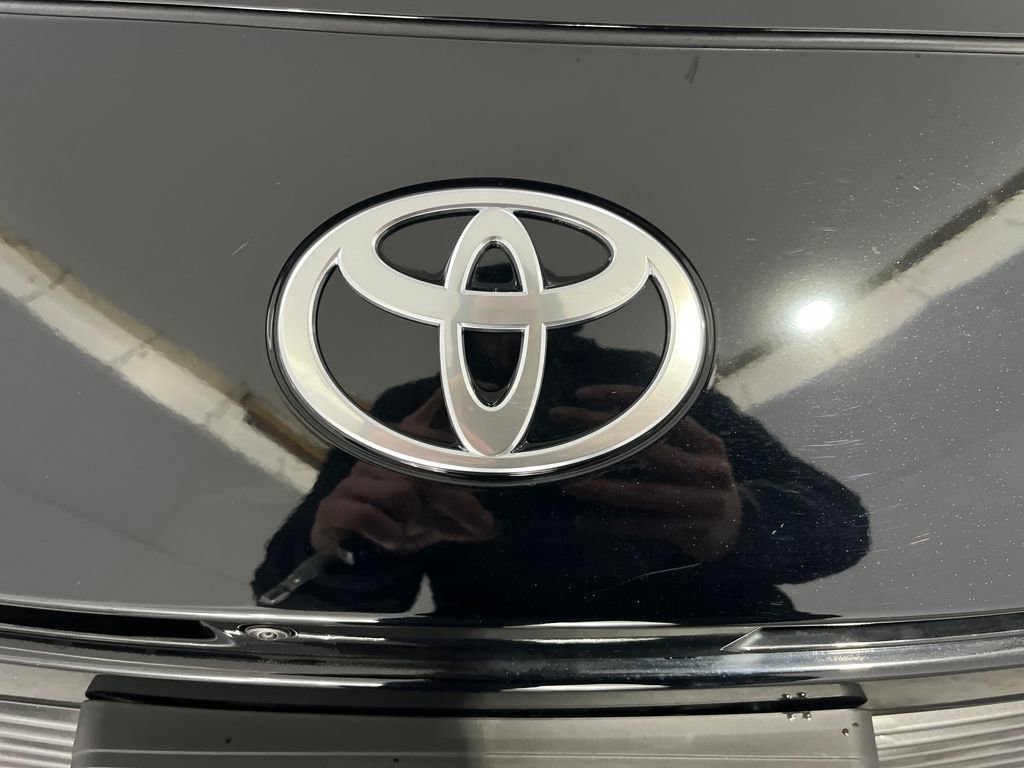 Used 2026 Toyota Camry XLE w/ Premium Plus Package image 36